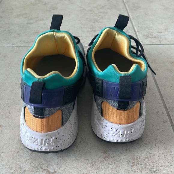 NIKE 🟢 HUARACHE 🟣 Size 11 US - Picture 3 of 5